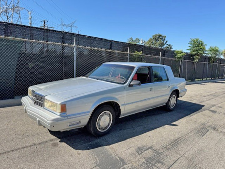 1989 Dodge Dynasty #2077